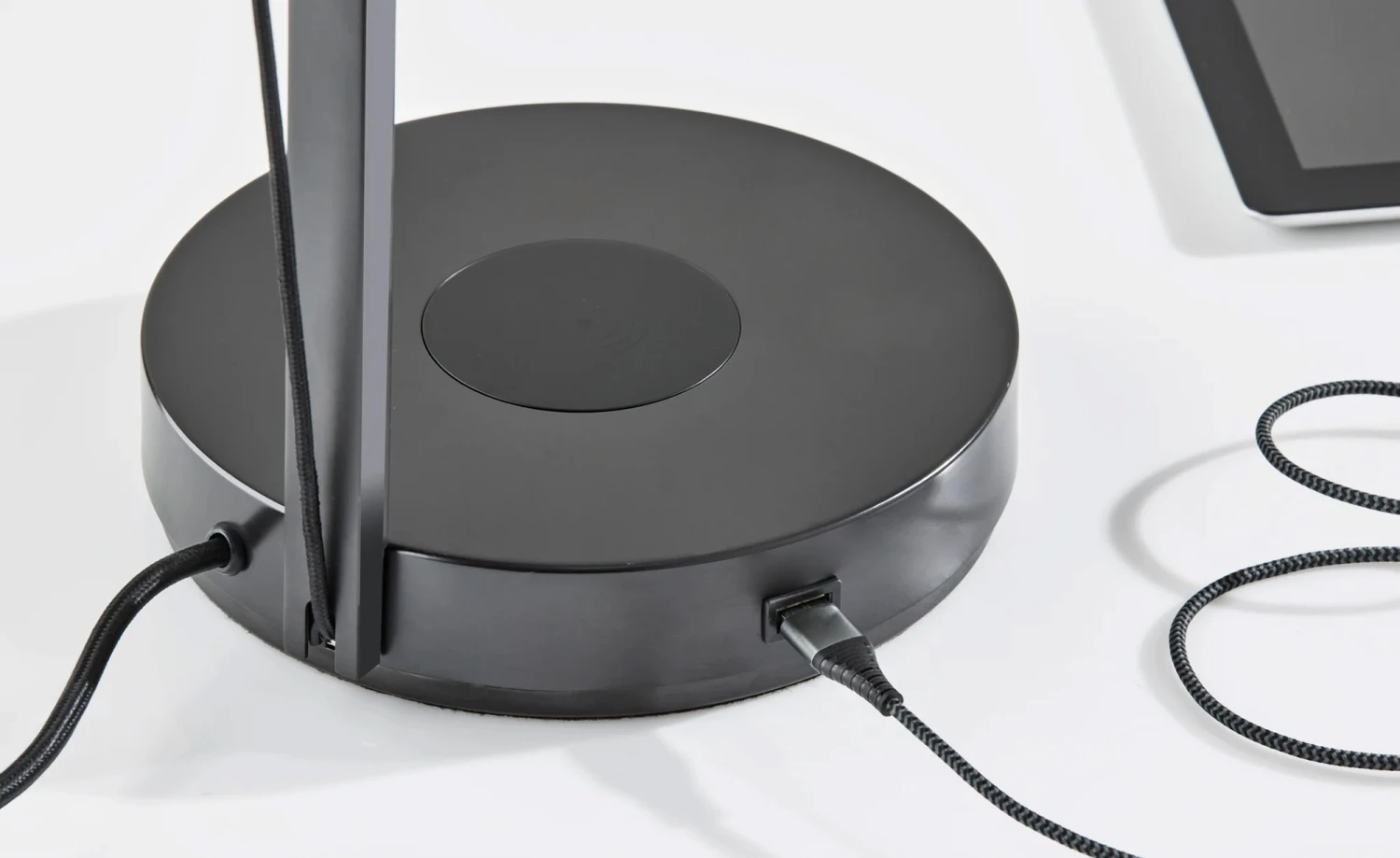 Turrell Desk Lamp With Wireless Charging 6 Turrell Desk Lamp With Wireless Charging - Image 4