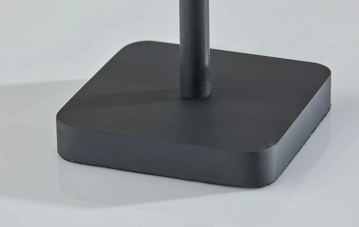 Ellis Table Lamp 5 Ellis Table Lamp - Image 3