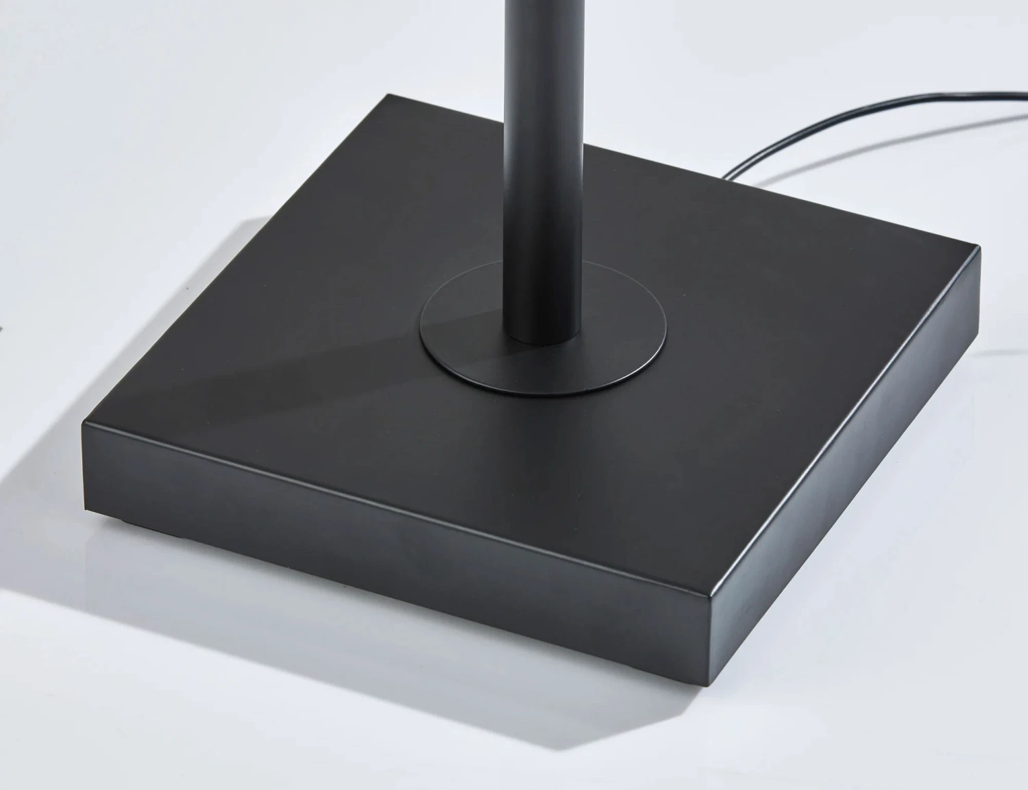 Collin RGB Floor Lamp 9 Collin RGB Floor Lamp - Image 7