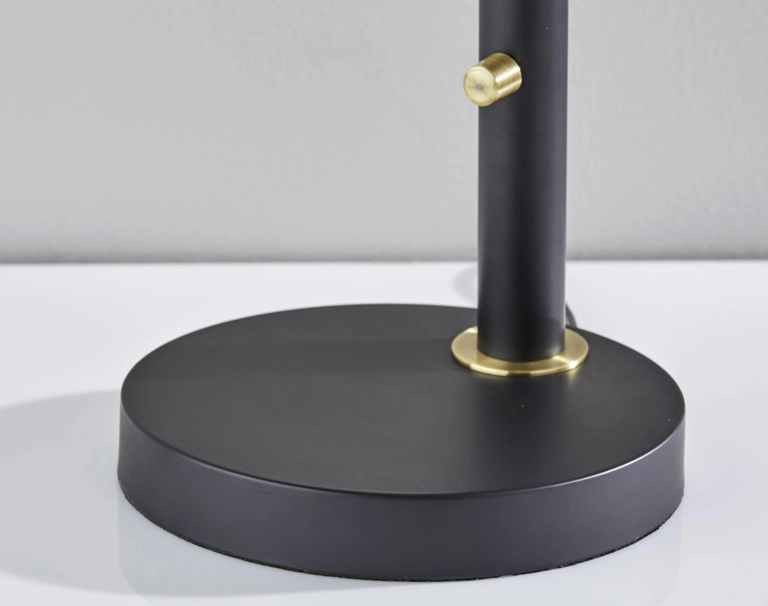 Oscar Adjustable Table Lamp 3 Oscar Adjustable Table Lamp