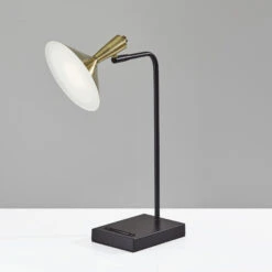 Lucas Table Lamp 8 Lucas Table Lamp -Adesso adu995779 4262 01