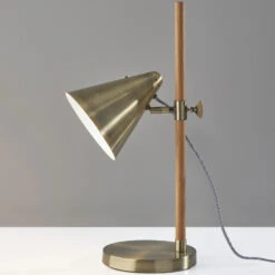 Bryn Desk Lamp